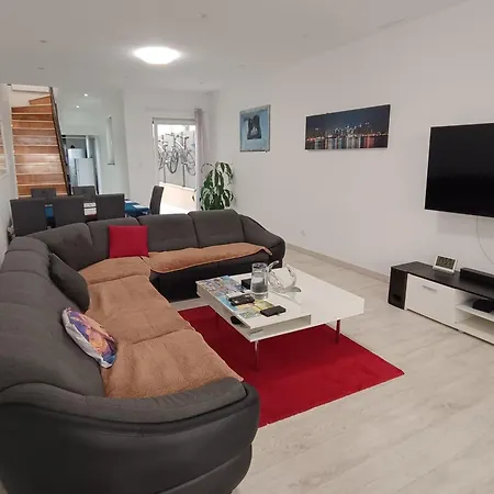Charming T5 With Garden And Terrace *