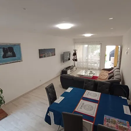 Charming T5 With Garden And Terrace Apartamento *