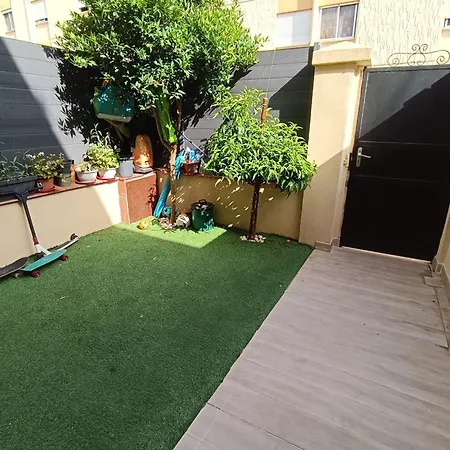 Charming T5 With Garden And Terrace